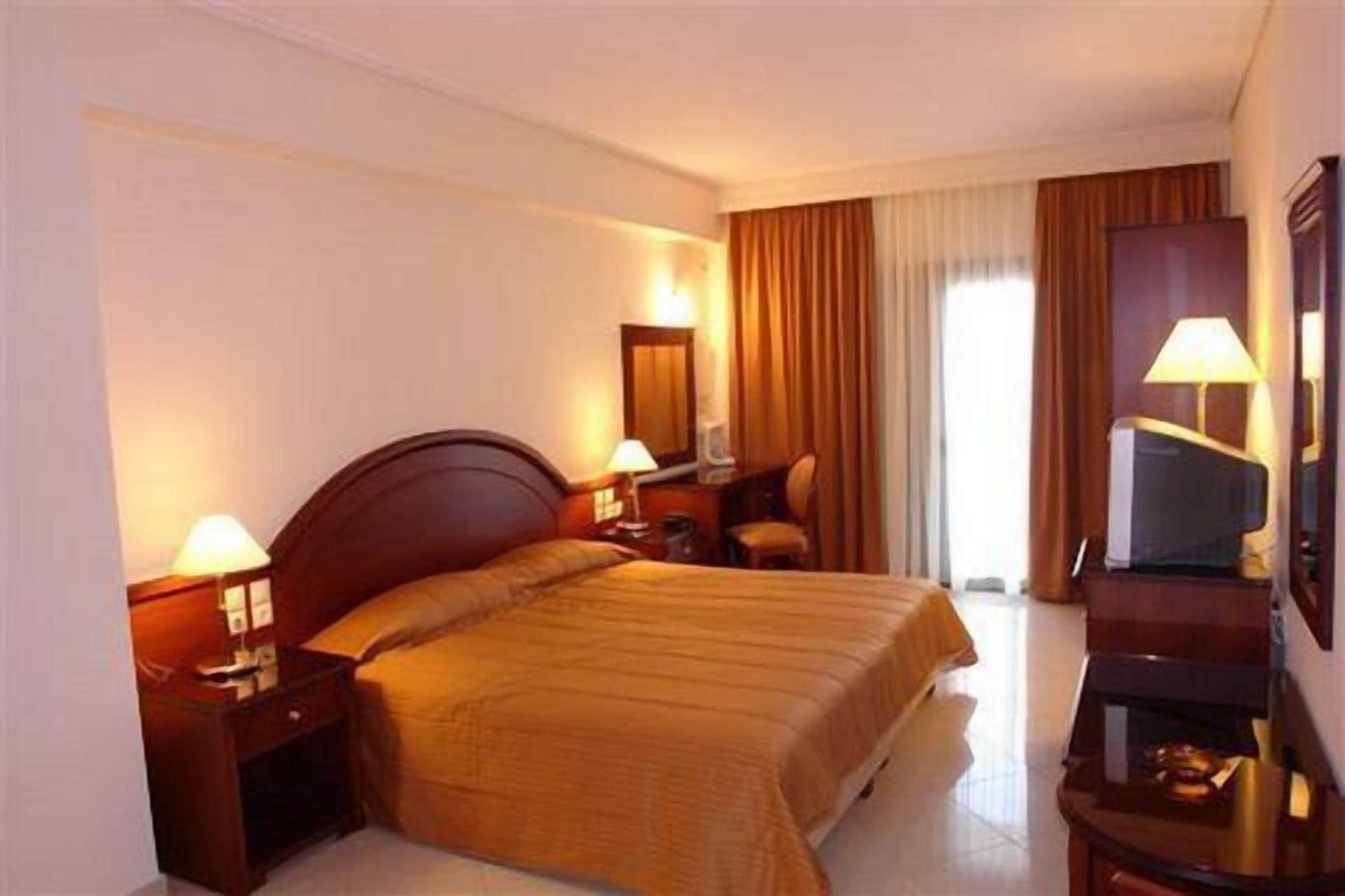 Europa Beach Hotel Galaxidi ภายนอก รูปภาพ