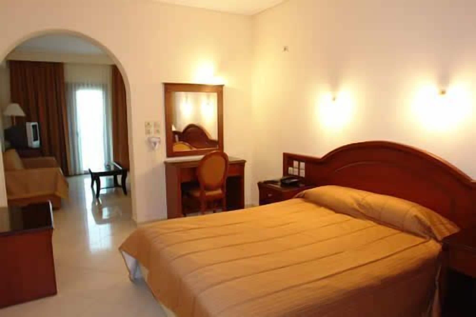 Europa Beach Hotel Galaxidi ภายนอก รูปภาพ
