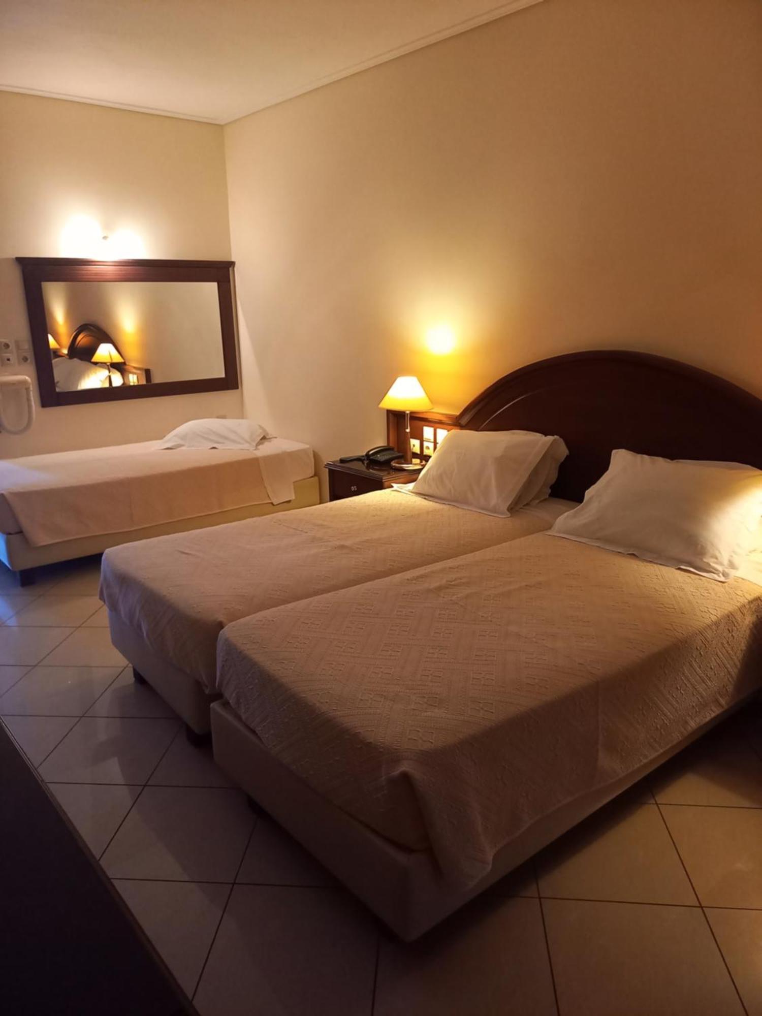 Europa Beach Hotel Galaxidi ภายนอก รูปภาพ