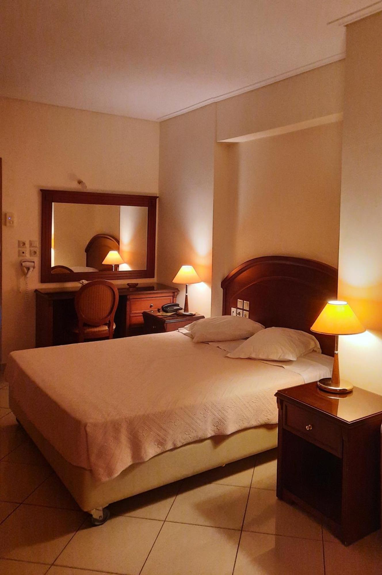 Europa Beach Hotel Galaxidi ภายนอก รูปภาพ