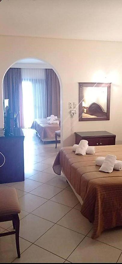 Europa Beach Hotel Galaxidi ภายนอก รูปภาพ
