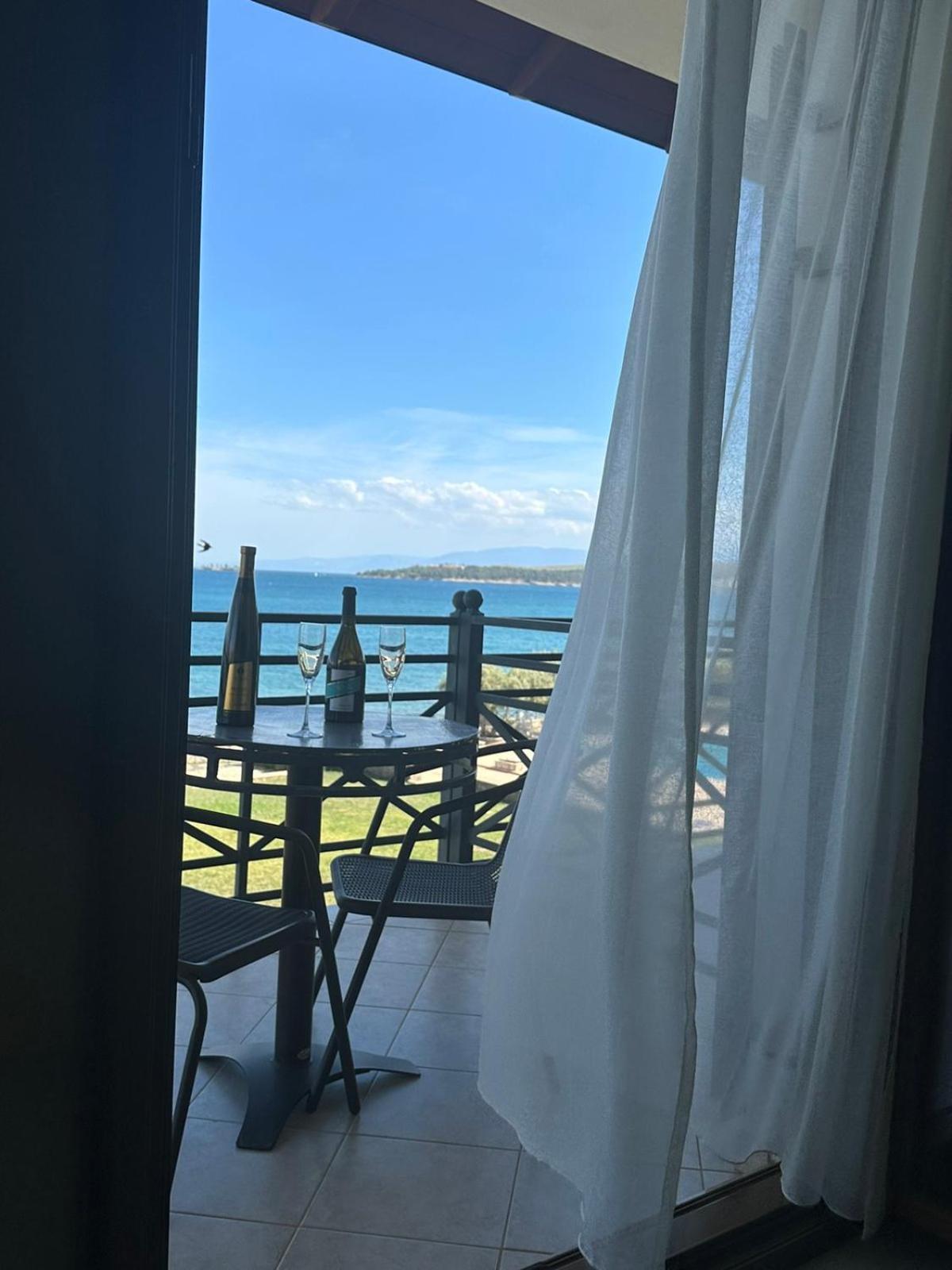 Europa Beach Hotel Galaxidi ภายนอก รูปภาพ