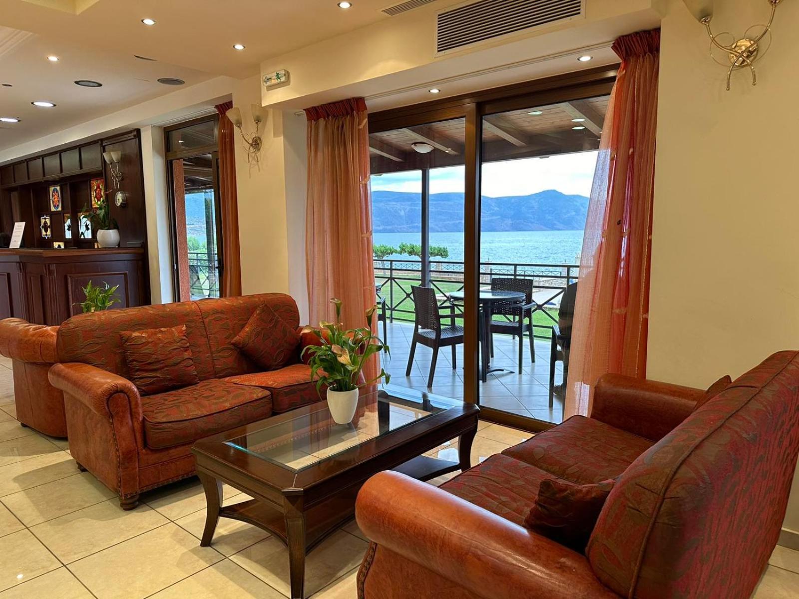 Europa Beach Hotel Galaxidi ภายนอก รูปภาพ
